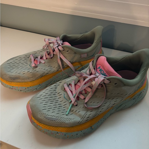 HOKA x  Free People Cliftons - Picture 4 of 7